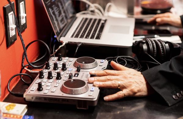 Mercury Bar West by null