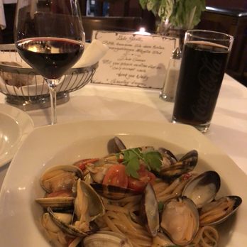Ristorante Il Valentino - Linguine with clams, red wine and a coke - Italian Near Me - Berlin, BE Ristorante Il Valentino - Linguine with clams, red wine and a coke - Italian Near Me - Berlin, BE