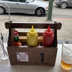 The Redd Dog - table number and menu QR