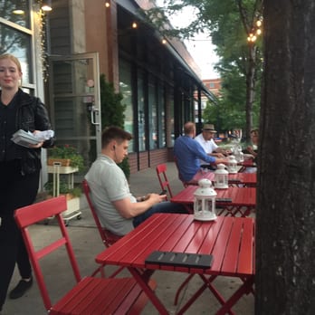 Osteria Langhe - Outside sidewalk patio - Italian Near Me - Chicago, Illinois Osteria Langhe - Outside sidewalk patio - Italian Near Me - Chicago, Illinois
