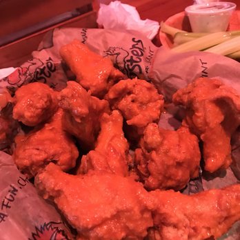 Roosters - Chicken Wings Near Me - Hilliard, Ohio Roosters - Chicken Wings Near Me - Hilliard, Ohio