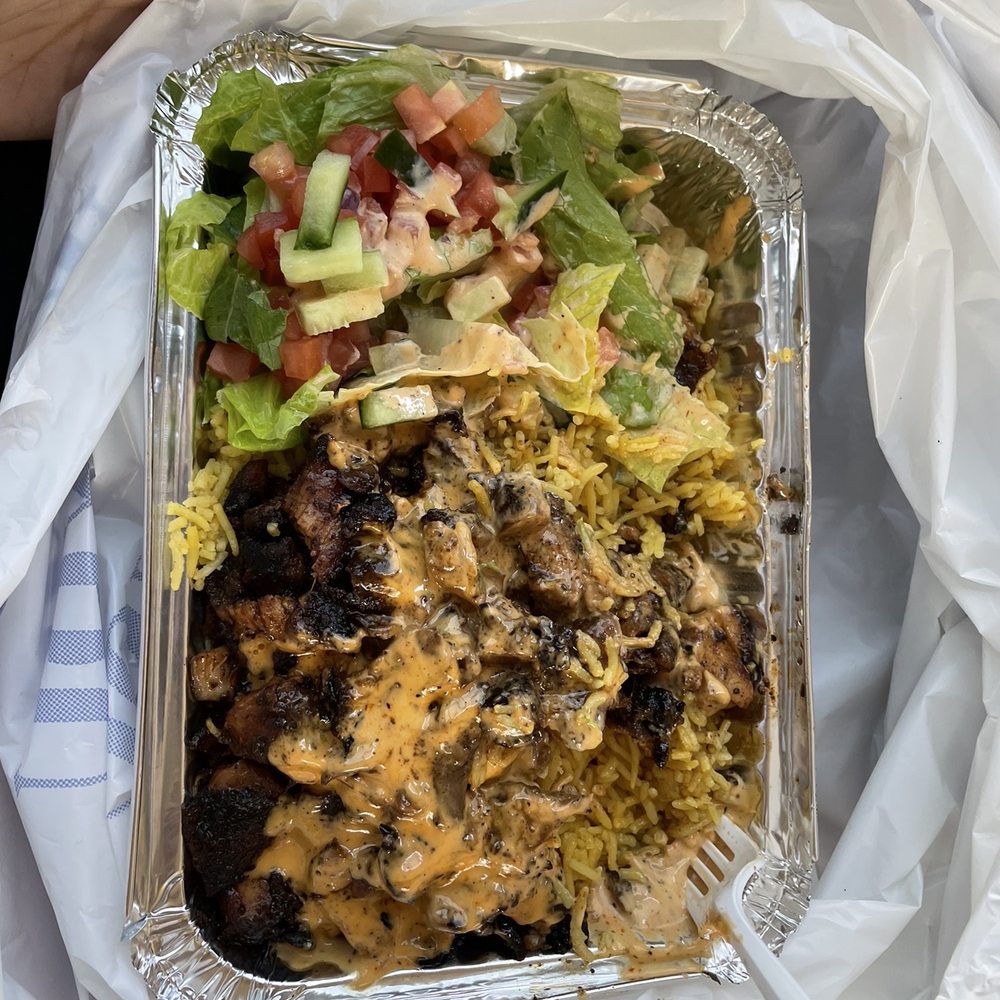 Halal Grill Bros Brooklyn - Jerk chicken platter with Spicy White sauce - Halal Near Me - Brooklyn, New York