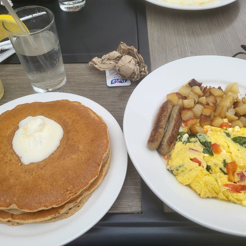 Half Day Cafe - Pumpkin Pancakes. Veggie omelet,, chicken sausage, potatoes - Breakfast & Brunch Near Me - Mason, Ohio