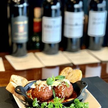 Salute Wine Bar - Wine Bars Near Me - Fort Worth, Texas