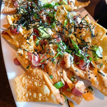 Yard House - Poke Nachos (IG @boba._.addict) - New American Near Me - San Jose, California Yard House - Poke Nachos (IG @boba._.addict) - New American Near Me - San Jose, California