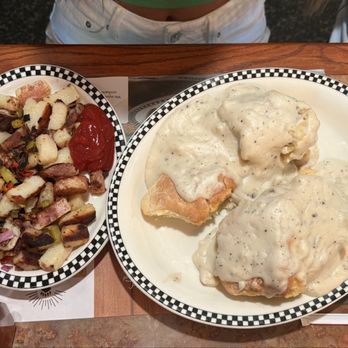 Black Bear Diner Redding - 2 Biscuits & Gravy (1700 cal) - Diners Near Me - Redding, California Black Bear Diner Redding - 2 Biscuits & Gravy (1700 cal) - Diners Near Me - Redding, California