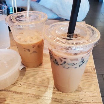Uncle Fung Borneo Eatery - Left is kopi tarik, right is teh tarik with grass jelly (both were yummy) - Indonesian Near Me - Long Beach, California Uncle Fung Borneo Eatery - Left is kopi tarik, right is teh tarik with grass jelly (both were yummy) - Indonesian Near Me - Long Beach, California
