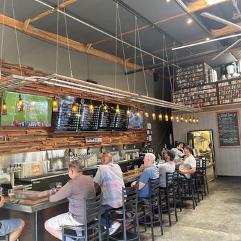 Barley & Bine Beer Cafe - Bar seating and beer list - Pizza Near Me - Windsor, California