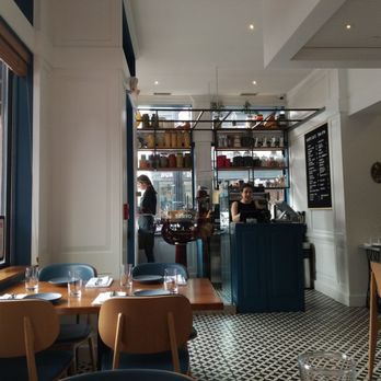 Sarto Restaurant - Hostess - Cocktail Bars Near Me - Providence, Rhode Island