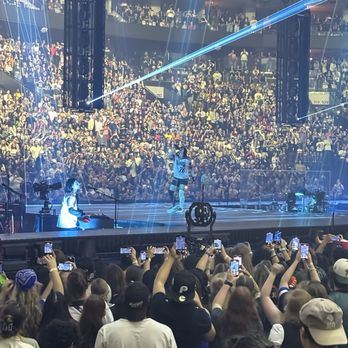 Xfinity Mobile Arena - Twenty one pilots and Billie Eilish - Stadiums & Arenas Near Me - Philadelphia, Pennsylvania