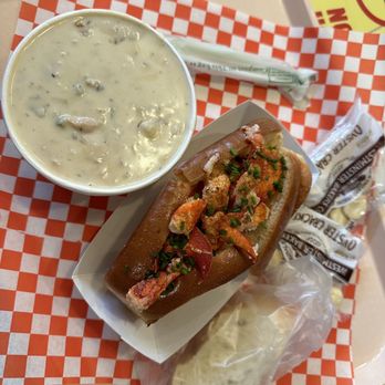 Pike Place Chowder - Easiest $60 I've ever spent! - Seafood Near Me - Seattle, Washington Pike Place Chowder - Easiest $60 I've ever spent! - Seafood Near Me - Seattle, Washington