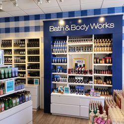 Bath & Body Works - Inside