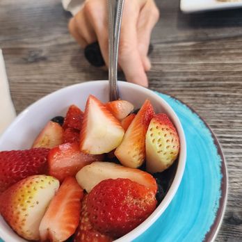 Buttermilk Eatery - Fruit bowl - Coffee & Tea Near Me - Pinellas Park, Florida Buttermilk Eatery - Fruit bowl - Coffee & Tea Near Me - Pinellas Park, Florida