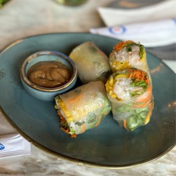 Ginger and Lemongrass - Fresh shrimp spring rolls - Vietnamese Near Me - New York, New York