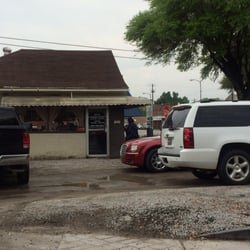 Nelson's Wee Bake - Parking space is kind of tight so please mind of other customers