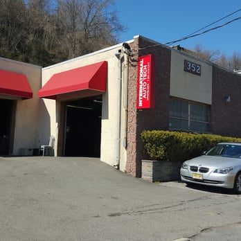 Edgewater International Autobody - Body Shops Near Me - Edgewater, New Jersey