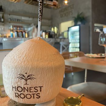 Honest Abe Roofing - Súper lindo el lugar, la mesera poco empatica, mi comida demoró demasiado en llegar. - Roofing Near Me - Miami, Florida