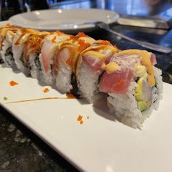 Sukiya Japanese Steakhouse - Gator roll