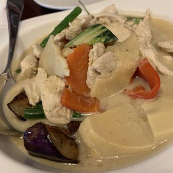 Spice I Am - Green curry with chicken - Thai Near Me - Alameda, California Spice I Am - Green curry with chicken - Thai Near Me - Alameda, California