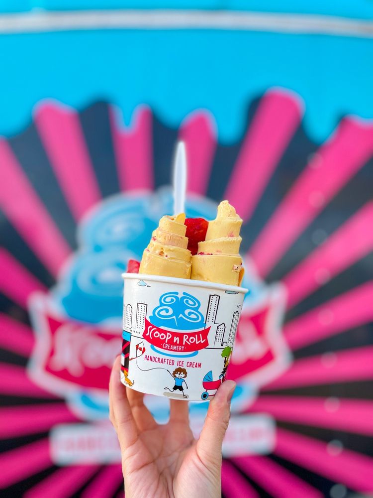 SCOOP N ROLL CREAMERY Updated June 2024 38 Photos & 17 Reviews