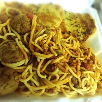 Roadhouse Restaurant - Spaghetti and meatballs with garlic bread - American Near Me - Boron, California Roadhouse Restaurant - Spaghetti and meatballs with garlic bread - American Near Me - Boron, California
