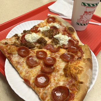 Underground Pizza - Pepperoni Pizza - Pizza Near Me - New York, New York Underground Pizza - Pepperoni Pizza - Pizza Near Me - New York, New York