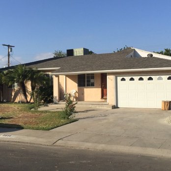 Sun Pacific Roofing - a home in a residential neighborhood - Roofing Near Me - Los Angeles, California Sun Pacific Roofing - a home in a residential neighborhood - Roofing Near Me - Los Angeles, California