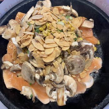Pepper Lunch - Salmon sizzling plate with garlic chips corn and mushroom - Japanese Near Me - Alhambra, California Pepper Lunch - Salmon sizzling plate with garlic chips corn and mushroom - Japanese Near Me - Alhambra, California