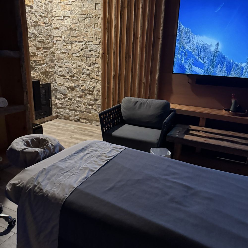 World Spa - Massage table - Day Spas Near Me - Brooklyn, New York World Spa - Massage table - Day Spas Near Me - Brooklyn, New York