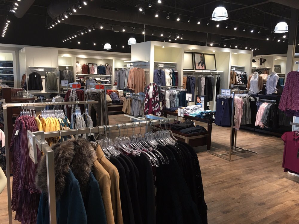 Banana Republic Factory Store Logo