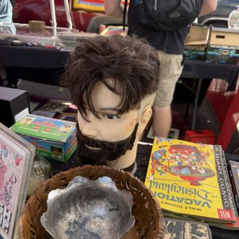 Long Beach Antique Market - Antiques Near Me - Long Beach, California