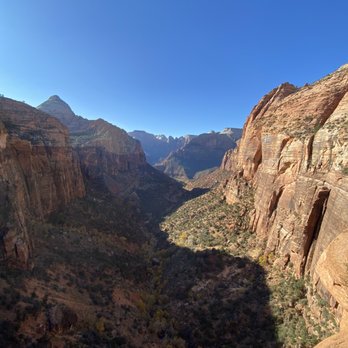 Canyon Overlook Trail - Hiking Near Me - Springdale, Utah