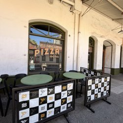 Pizza Mamo - Exterior