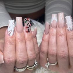 Chic Nails