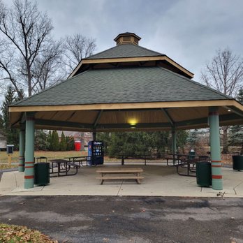 Murphy Park - Shelter house - Parks Near Me Murphy Park - Shelter house - Parks Near Me