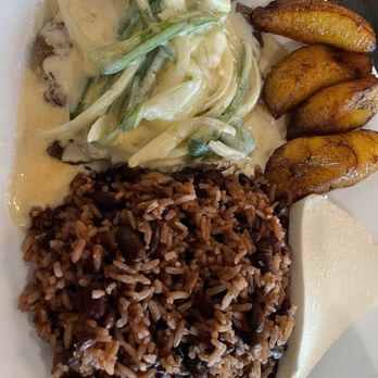 Portobanco's Restaurant - Bistec Jalapeno - Latin American Near Me - Los Angeles, California Portobanco's Restaurant - Bistec Jalapeno - Latin American Near Me - Los Angeles, California