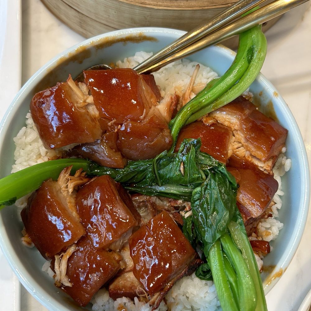 BAO - Braised pork block in rice wine sauce - Chinese Near Me - Toronto, Ontario