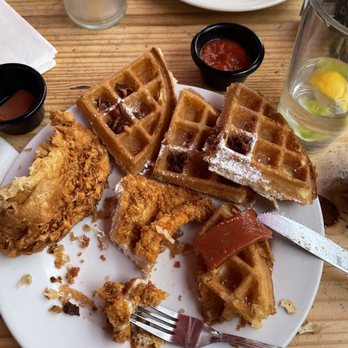 LoKal - Mama Bear 's Chicken & Waffles - Burgers Near Me - Miami, Florida LoKal - Mama Bear 's Chicken & Waffles - Burgers Near Me - Miami, Florida