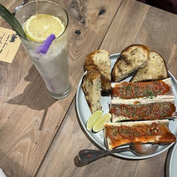 The Salted Pig - Hurricane drink and bone marrow - Gastropubs Near Me - Riverside, California
