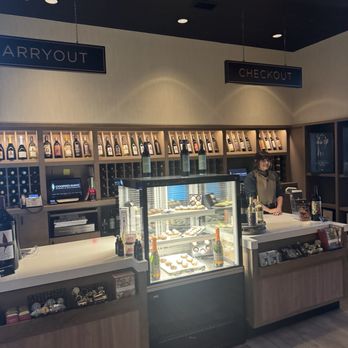 Cooper’s Hawk Winery & Restaurant - Wine Bars Near Me - Middleton, Wisconsin