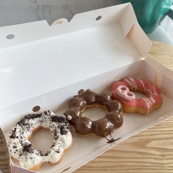 Omochinut & Boba - Donuts Near Me - Miami, Florida Omochinut & Boba - Donuts Near Me - Miami, Florida