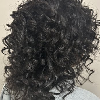 Kiri Artistry - Curly cut! - Hair Stylists Near Me Kiri Artistry - Curly cut! - Hair Stylists Near Me