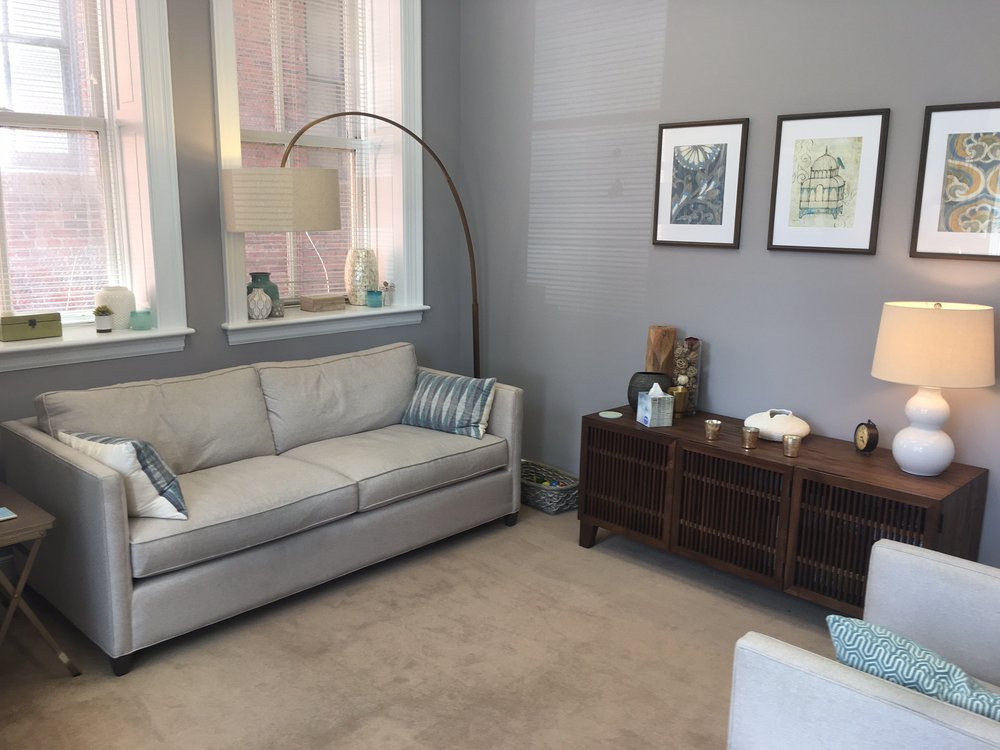 Jessica Davis, LCSW - grief counselor in East Longmeadow, MA