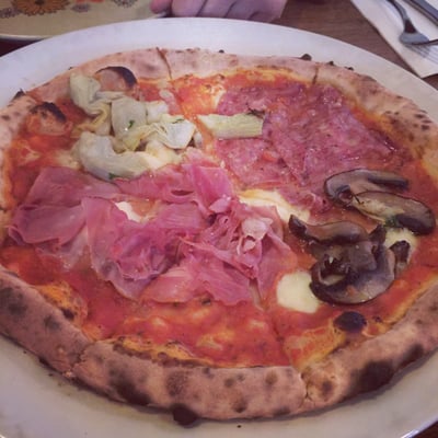 Pizza e Mozzarella Bar by null