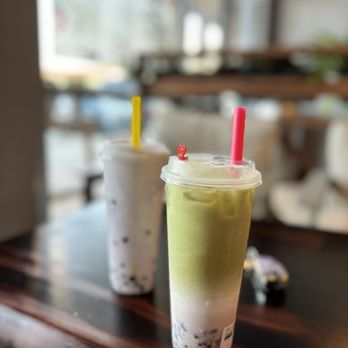 Hella Bubble - Taro smoothy with boba and Matcha latte with Red Bean - Bubble Tea Near Me - San Antonio, Texas