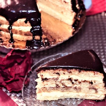 Driley Dessert First - Boston Creme Cake - Cupcakes Near Me Driley Dessert First - Boston Creme Cake - Cupcakes Near Me