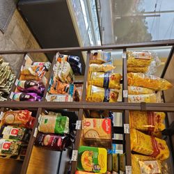 International Food & Deli - Even more