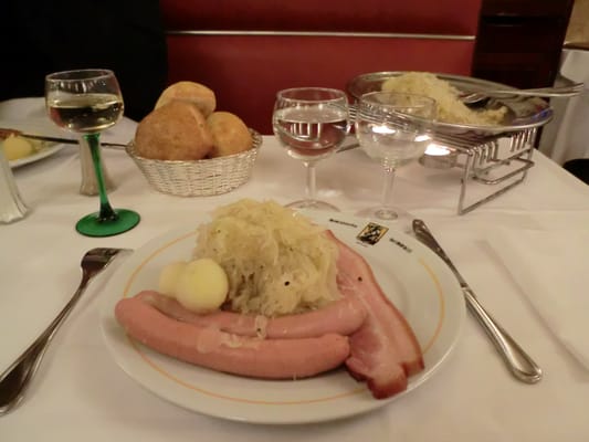 Brasserie Georges by null