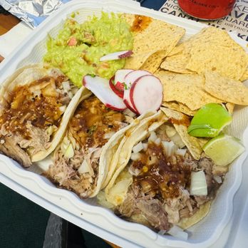 El Coyote - Carnitas tacos with chips and guacamole at El Coyote on Oct. 17, 2024. - Food Trucks Near Me - Sonoma, California