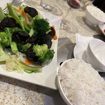 Buffalo Little Lamb - Mixed steamed veggies and rice - Hot Pot Near Me - Amherst, New York Buffalo Little Lamb - Mixed steamed veggies and rice - Hot Pot Near Me - Amherst, New York